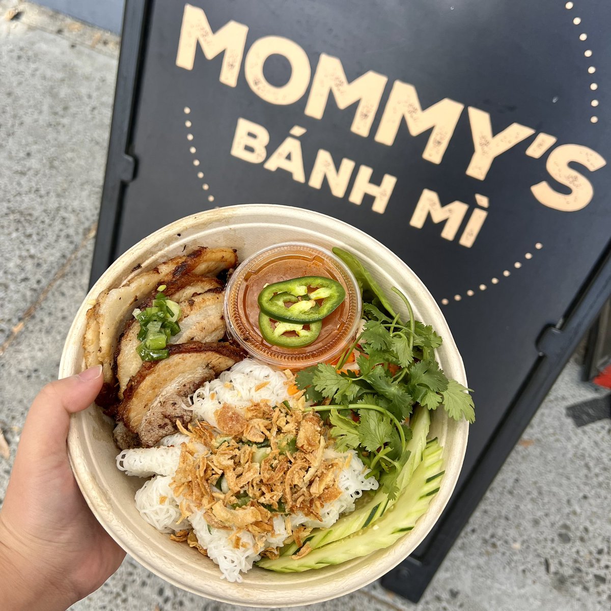 Our porchetta in a vermicelli bowl? Sounds delicious! 😋 Come by and order today until Saturday 10:30 AM to 2 PM.