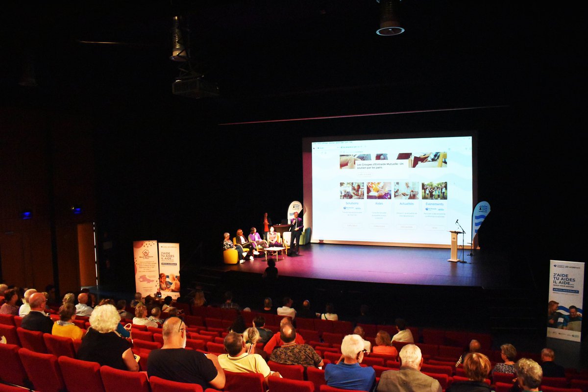 dlappartient56's tweet photo. Le Département du Morbihan lance sa plateforme en ligne de soutien aux aidants ! 

Pour l’occasion, je me suis rendu au centre culturel L'Hermine à Sarzeau pour le lancement officiel de la plateforme https://t.co/H1XTrCNtEp https://t.co/3QkB9g9aIN