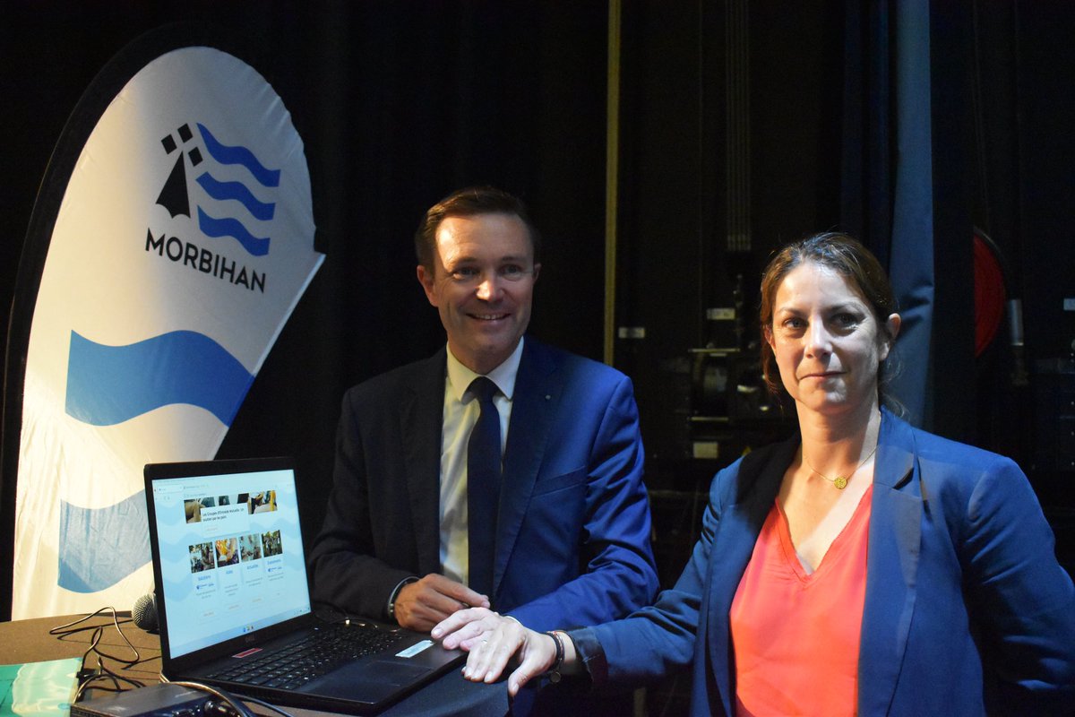dlappartient56's tweet photo. Le Département du Morbihan lance sa plateforme en ligne de soutien aux aidants ! 

Pour l’occasion, je me suis rendu au centre culturel L'Hermine à Sarzeau pour le lancement officiel de la plateforme https://t.co/H1XTrCNtEp https://t.co/3QkB9g9aIN