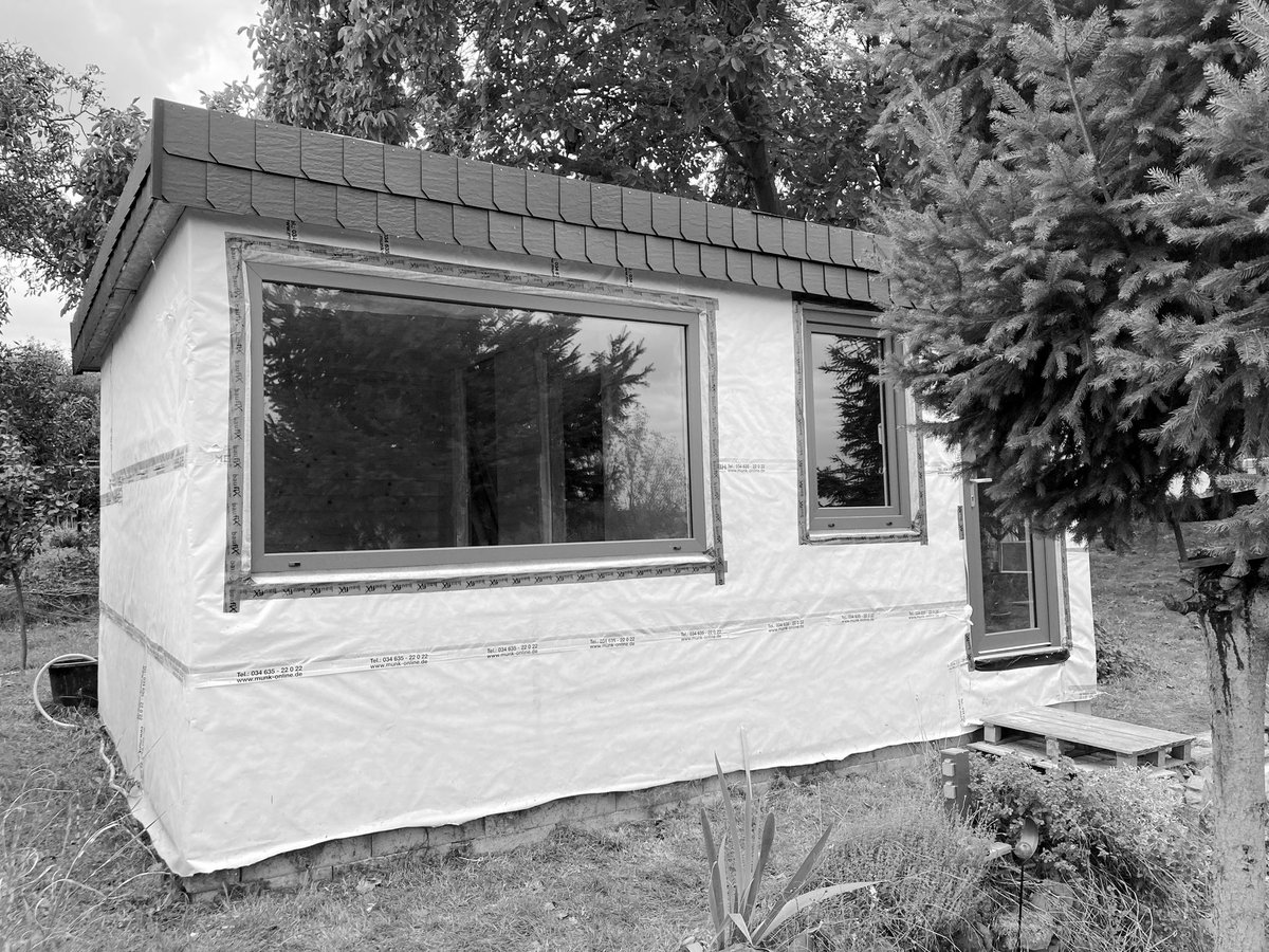 anddeks_HAS's tweet photo. Endlich mal wieder ein vorher/nachher zum Projekt Sauna. Ein immens wichtiges, jetzt kann endlich der Innenausbau weiter gehen. Und wenn alles wie geplant läuft, wird in drei Wochen der Ofen und Schornstein gesetzt. https://t.co/lpfNqx5gok