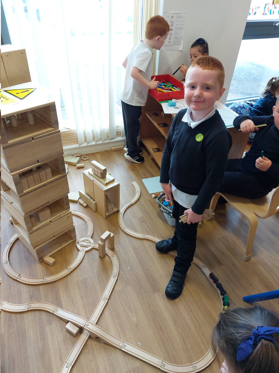 These 2 @CanberraRoom2 boys are delighted with their work at play this morning. Just fabulous!! #playbasedlearning #Construction #blockplay 💙💛💙💛