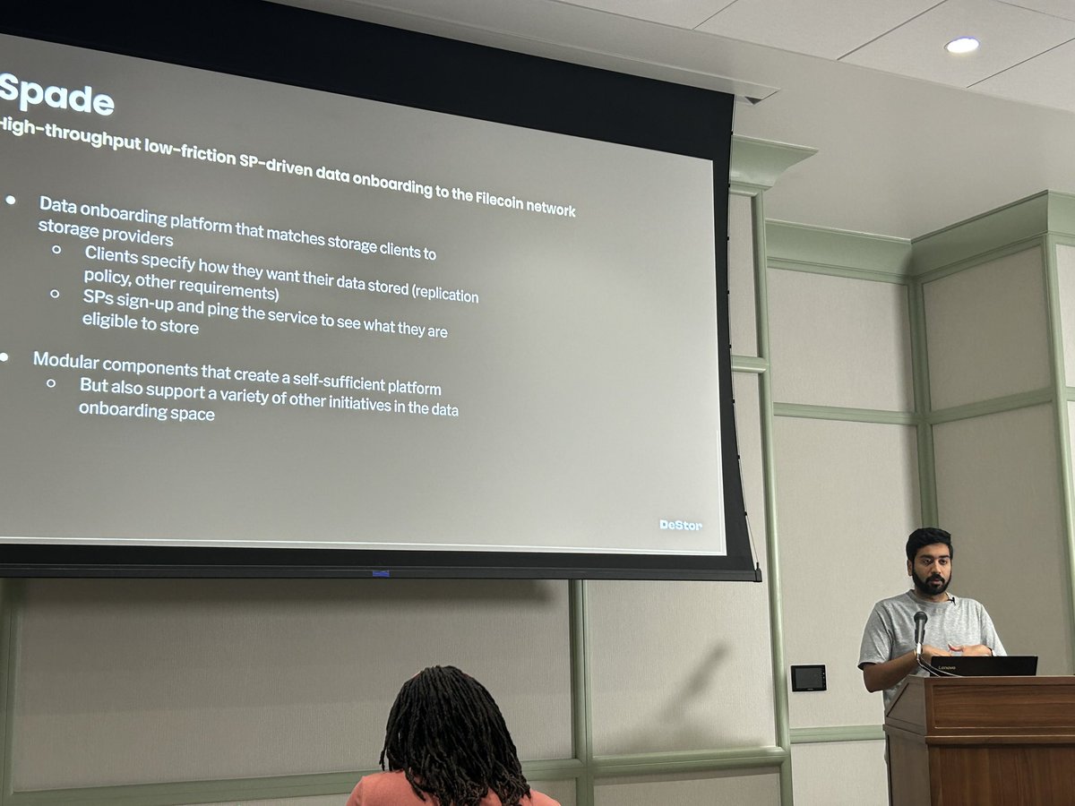 HammerToe's tweet photo. Now, moved over to #FILVegas and @deepkkapur introducing Spade, a high performance tool for onboarding data onto @filecoin. https://t.co/xAyvNYMfvC