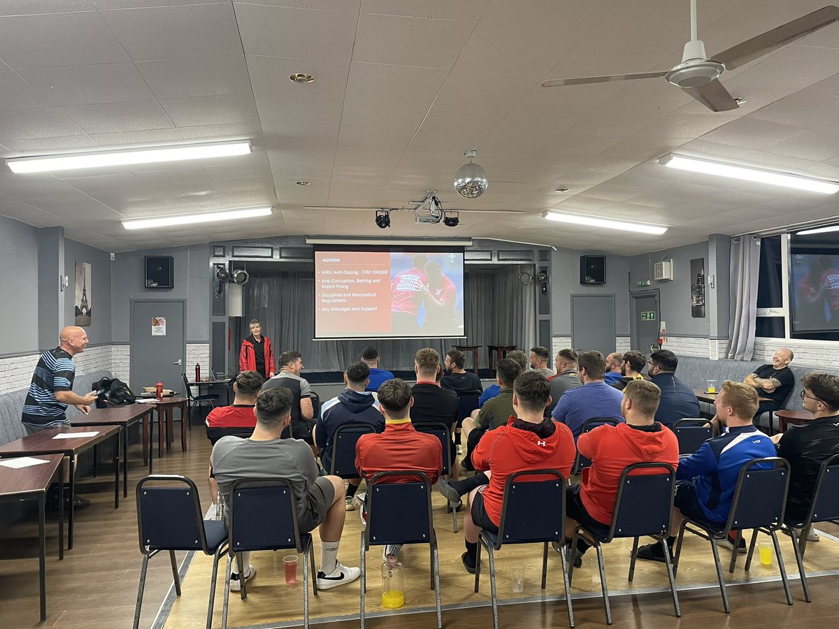 Linsbridge's tweet image. A busy evening of integrity training @NewportRFC and @newbridgerfc educating our Champ and Prem players on their responsibilities for anti-doping, betting &amp;amp; anti-corruption, and values/behaviours! #KeepRugbyClean #KeepRugbySafe #StayOnside @WelshRugbyUnion @WRU_Community