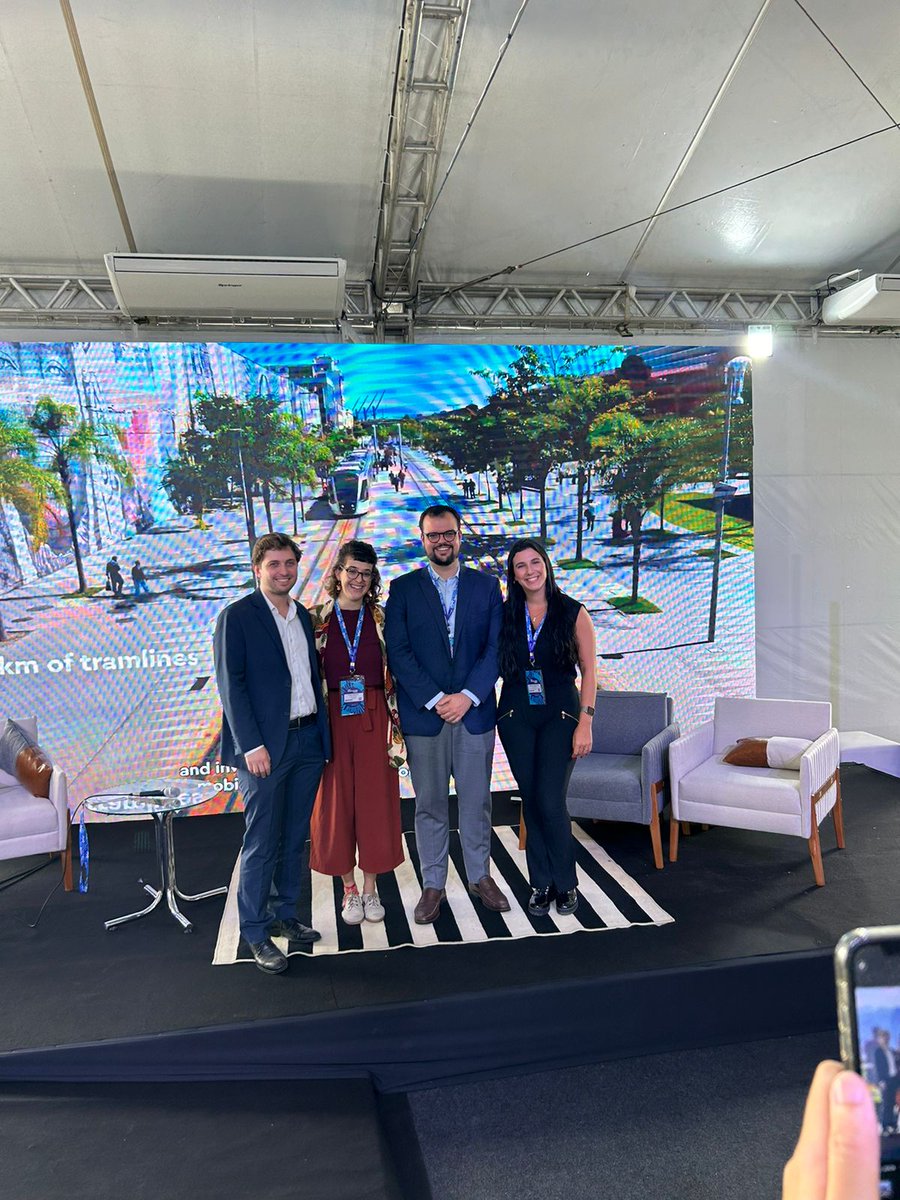 A pesquisadora Vitória Gonzalez representou a Plataforma CIPÓ nesta terça-feira (3) na <a href="/rioinnovationbr/">Rio Innovation Week</a>. Ela compôs a mesa "G20: uma Plataforma de Inovação da Governança Global?", ao lado de Marianna Albuquerque, professora do Instituto de Relações e Defesa (IRID) da <a href="/ufrj/">UFRJ</a>, e