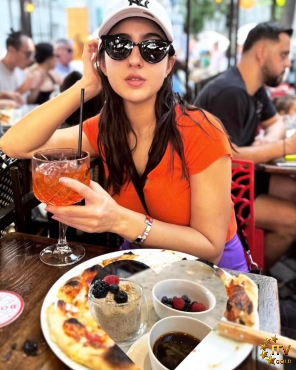 ITVGold's tweet photo. #SaraAliKhan's Sunday was an absolute blast! 🫶🏼💫
#SundayFunday #SaraMagic #WeekendVibes #BollywoodBuzz #MustFollow #CelebLife #Bollywood #Entertainment #viralposts #follow #ITVGold #NewsIndiaTimes #DesiTalk #ParikhWorldWideMedia https://t.co/y3XDMcGBEj