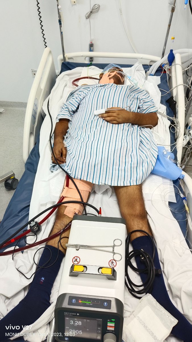 shrish496's tweet photo. He is my elder brother and he is suffering from lungs infection and Apollo hospital Chennai doctor says about lungs transplant so we need 1.5 crore rupees. I beg to all of u please help us to save my family. https://t.co/aIGqulIdV0