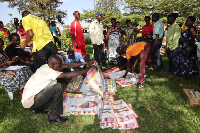 CaritasRwanda's tweet photo. With the aim of strengthening ECDs, @CaritasRwanda, through the #ECD_Project funded by @PlanRwanda, distributed various materials to 43 #HBECDs in @GatsiboDistrict on October 3, 2023. ECD committees say these materials will raise parents' awareness of the importance of #ECD. https://t.co/msIMgeRGhZ