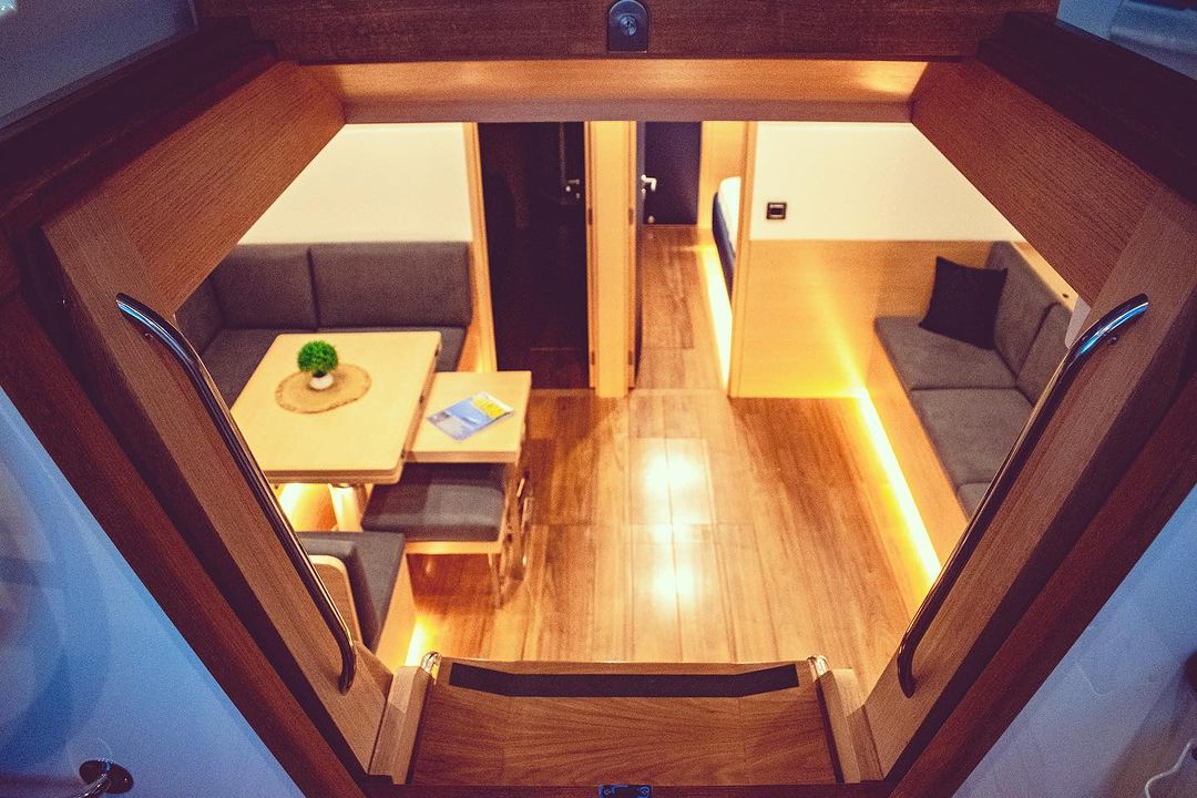 A warm and inviting interior awaits you after a long day of sailing.
.
.
.
#yelkovan #yelkovan56 #sailboat #sailingyacht #sailing #sailinglife #sailingtrip #sailingworld #yachting #yacht #yachtlife #yachtinglife #boat #boating #luxury #luxuryyacht #sailinglovers #sailinginstagram