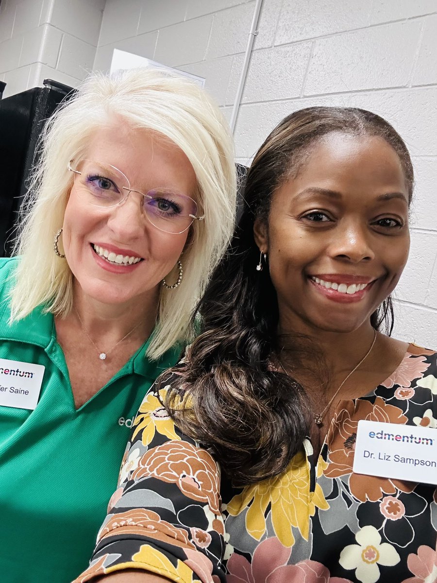 jennsaine tweet media