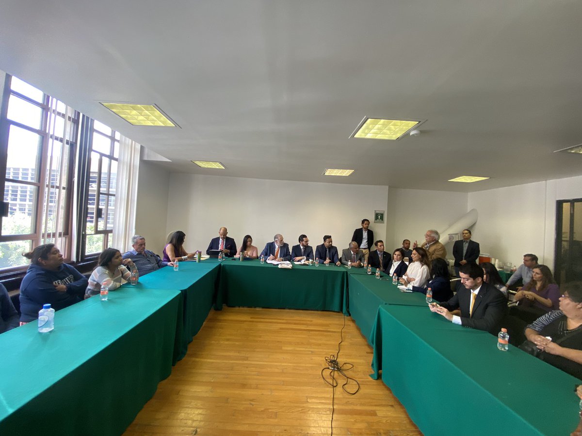 FedeChavezMX's tweet photo. Hoy estoy presente en la reunión entre víctimas de múltiples delitos que no han recibido atención adecuada por parte de la @FiscaliaCDMX y miembros del Consejo Judicial Ciudadano.

Cada caso debe ser evaluado y atendido, debemos fortalecer el Estado de Derecho. https://t.co/dud7dPuqDs