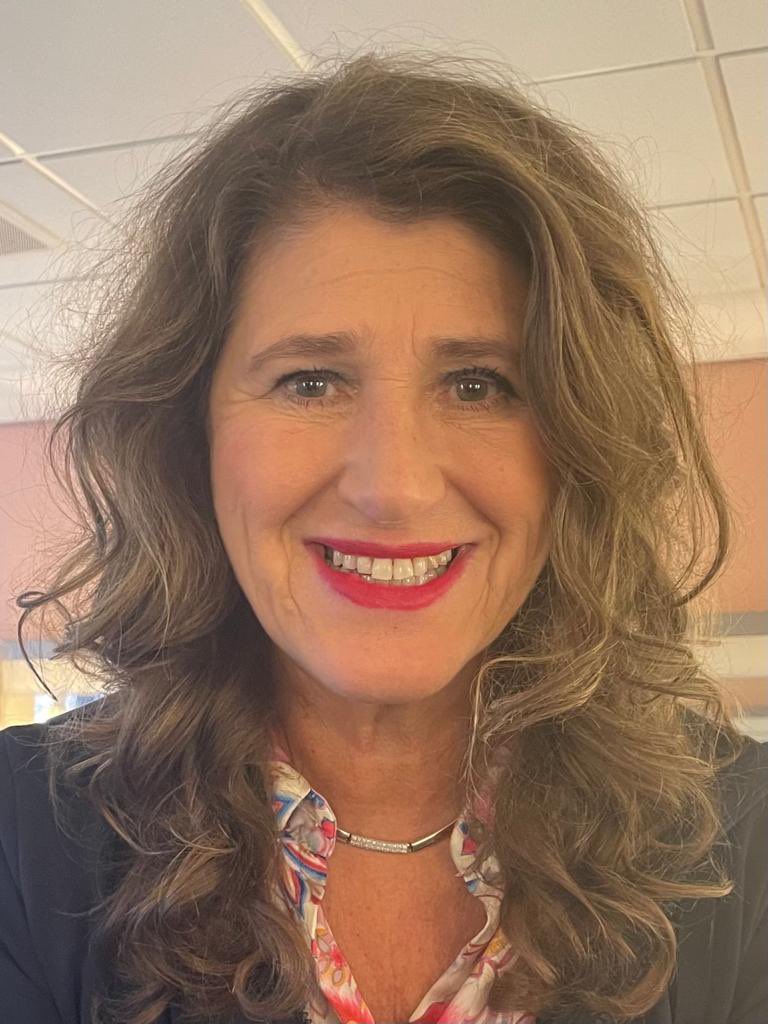 Het Oorfonds is superblij dat Monique van Bijsterveld (ex-Oogfonds, ex-Stichting ALS Nederland.) zich bij ons heeft aangesloten.
Met Monique's kennis en ervaring kan het Oorfonds zich verder professionaliseren en de nodige fondsen werven.
oorfonds.nl
#oorfonds #horen