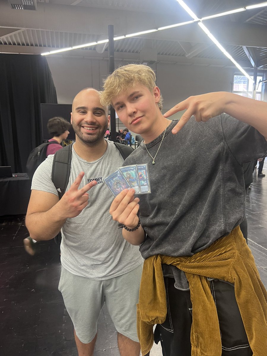 AanenLevi's tweet photo. Whent to Dortmund as a new player playing for 1 month whent 4-3-2 at ycs putting the yugioh grind. Played marinces at Dortmund also bought my high tier deck there to grind for the year. Here are some amazing pictures of the guys I met. was nice to meet online buddys. #yugiohtcg https://t.co/wBkPVjnLBC