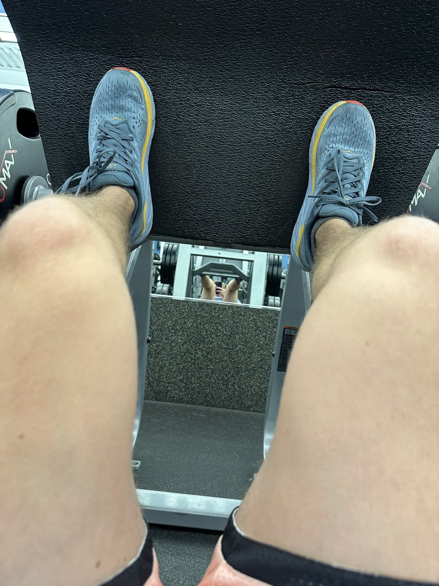 NathanHesster's tweet photo. First day at a new gym, I’m nervous https://t.co/KjKjr5Z7UT