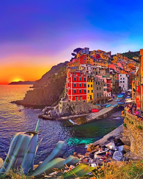 Quel a été ton meilleur voyage dans ta vie ? 🏖️

Dis-le-moi en commentaire qu’on en débatte 👇

Je commence : Pour moi c’était les 5 terres en Italie.