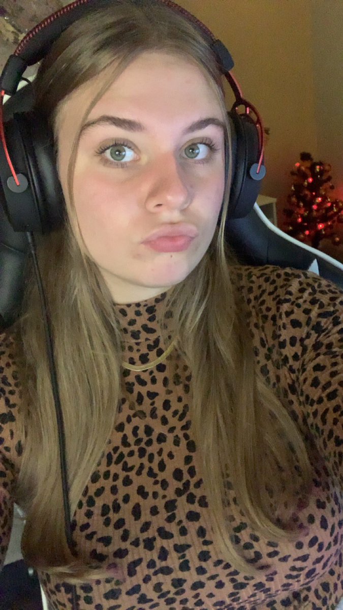 🎃🎃 Twitch.tv/bridgette8