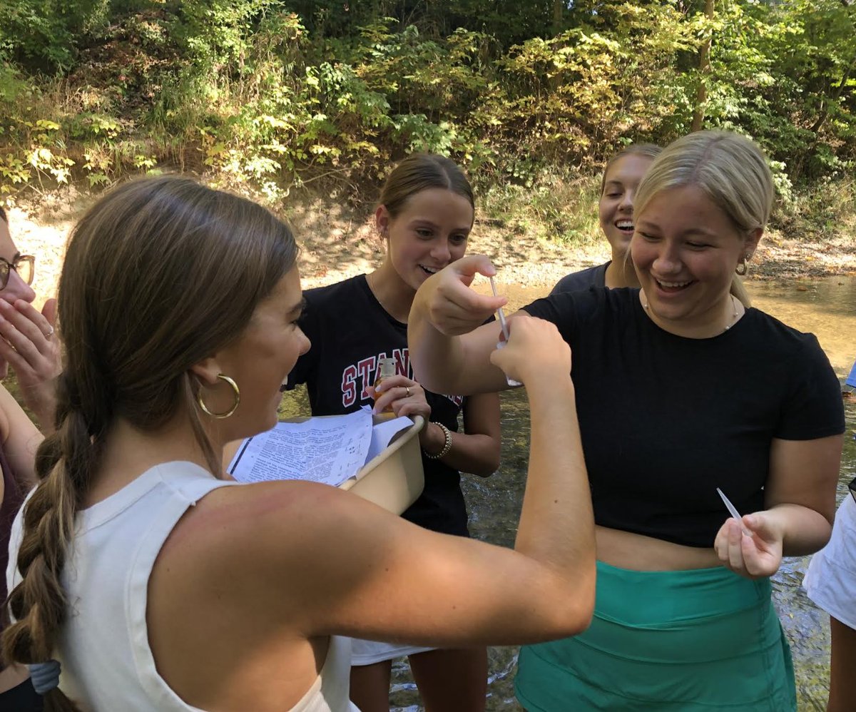 GenzSciMath's tweet photo. It was a perfect day for water quality testing of the Ottawa River!  @ohschools https://t.co/hsXWSnc1TP