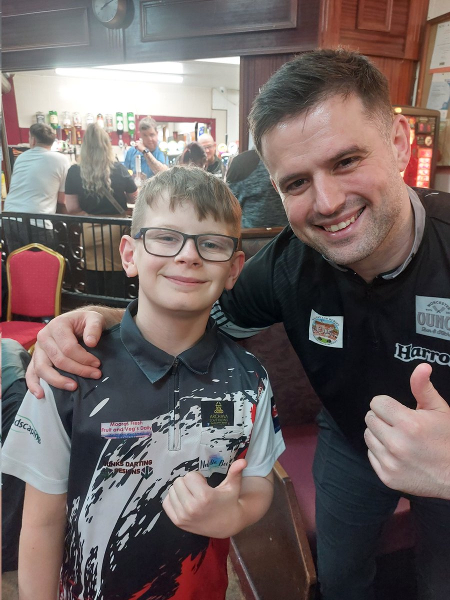 PugBetts's tweet photo. Get in @lukewoody180 🎯🎯 https://t.co/fTfO6khFZm