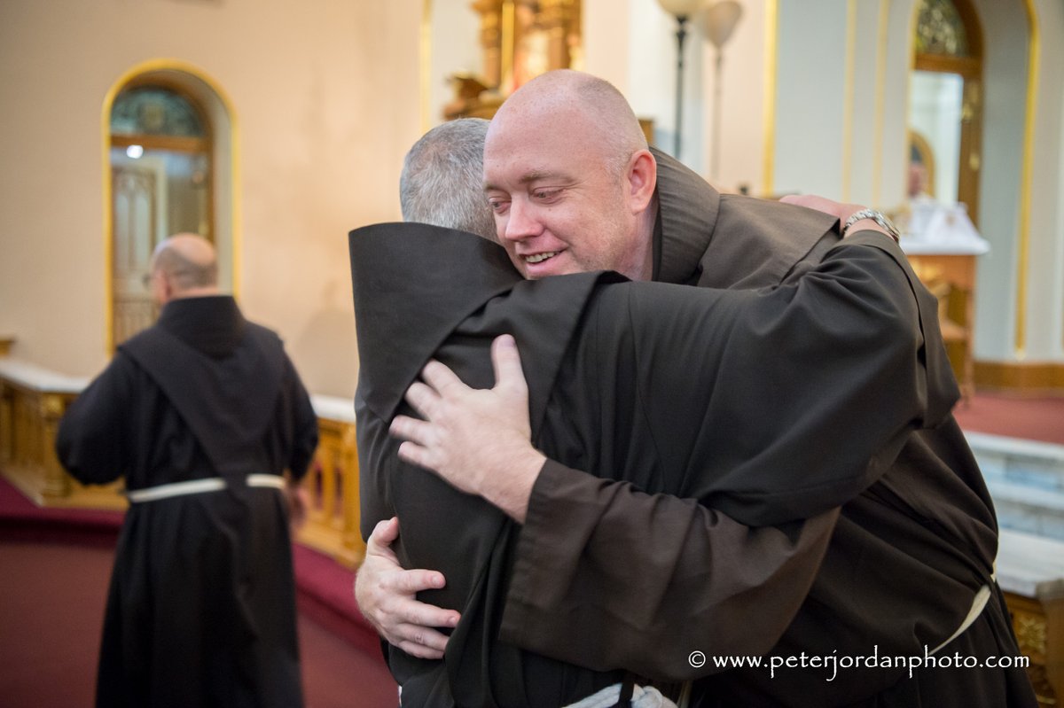 SMBasilica's tweet photo. Join us tonight for the Transitus of St. Francis (Tue, Oct 3 at 7:30 PM). Local choir Canticum Novum will provide beautiful choral sacred music in the candlelit Basilica's ambiance.  And a blessing with the relic of St. Francis will be performed at the end of the prayer service. https://t.co/swBTsHrP2V