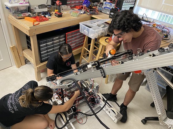 firstsistershq's tweet photo. Team 9404 Forge is hard at work preparing for the Pirates Pillage event. Good luck to all FTC teams competing in #Centerstage and to all new FRC and FTC teams this upcoming season. #FSTalkAboutItTuesday https://t.co/mpFT6D5TsQ