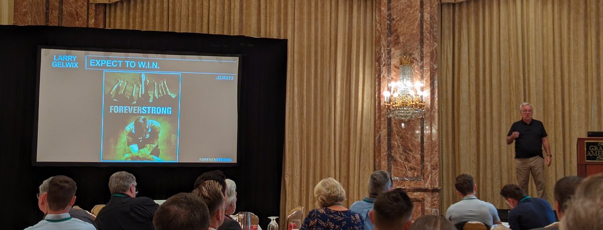 Matt_Quinney's tweet image. The Coach! Great Fall Author Event lunch with @BankofUtah and Coach Larry Gelwix. Great reminder about mindset every day.
#bankofutah