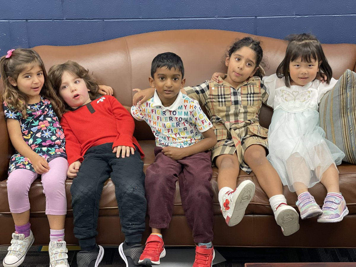 HTS_Kindies's tweet photo. Ask us about our #SharingDay to help raise money in support of #TerryFox. 🇨🇦🍁❤️ #CanadianHero #cancerresearch #Kindergarten #BetterTogether❤️ @ConnieRanieri @HTSRichmondHill https://t.co/mcE0yWd3tB