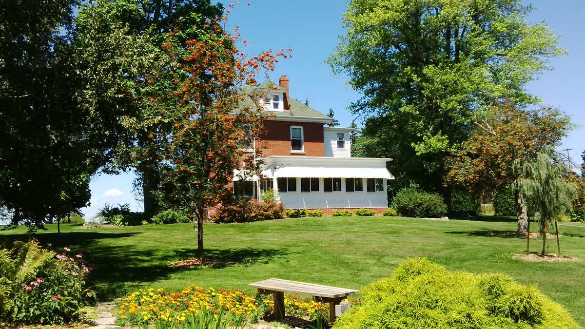 We're hiring! Join the OPEP team in the Brien House <a href="/RidgetownCampus/">Ridgetown Campus</a> uoguelph.ca/hr/careers-gue…