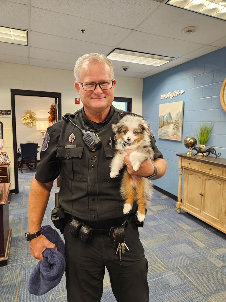 Thank you, Officer Ledford! We 💙 our Tate!! #publicsafetyappreciationweek <a href="/CobbSchools/">Cobb County Schools</a>