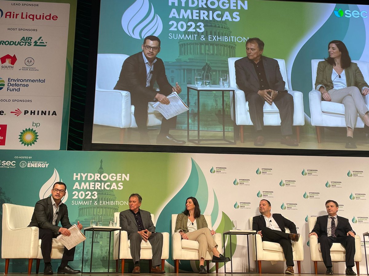 WorldHydrogenS's tweet photo. A great perspective on Harnessing Latin America’s Potential for Clean Hydrogen Production

Featuring Juan-Pablo Zúñiga @HinicioSA, @FranklinChangD @AdAstraRocketCR, @MJCoque @MIEM_Uruguay, Guilherme Ricci #WhiteMartins, Andre Magalhães @ComplexodoPecem #H2Americas2023 https://t.co/4LZMLQdLDG