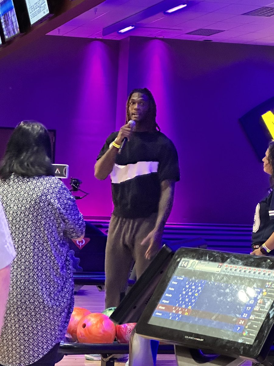 Had a great time helping <a href="/_CeeDeeThree/">CeeDee Lamb</a> raise money for his Dreambuilders programs at his annual All-Star Bowl, presented by <a href="/TomThumb_Stores/">Tom Thumb</a>.