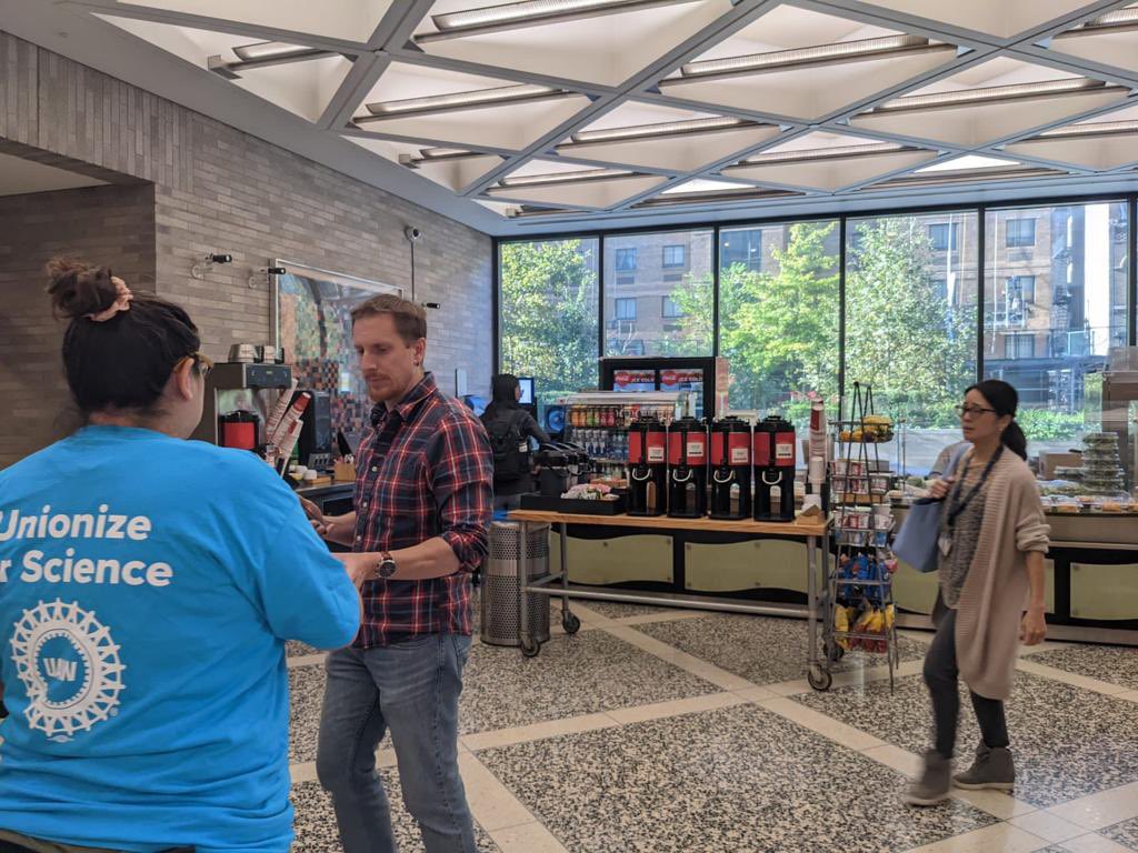 spocuaw's tweet photo. We talked with attendees at @SinaiBrain’s anniversary about our fight to win a fair contract with @SSWUAW! Postdocs are key to major discoveries in neuroscience, but after a year of bargaining @IcahnMountSinai has yet to agree to a fair contract. #EnoughIsEnough https://t.co/BKaaFV4GWi