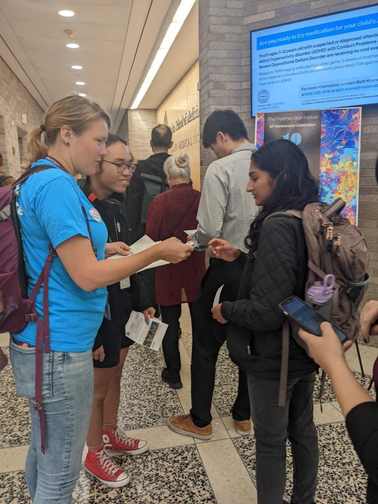 spocuaw's tweet photo. We talked with attendees at @SinaiBrain’s anniversary about our fight to win a fair contract with @SSWUAW! Postdocs are key to major discoveries in neuroscience, but after a year of bargaining @IcahnMountSinai has yet to agree to a fair contract. #EnoughIsEnough https://t.co/BKaaFV4GWi