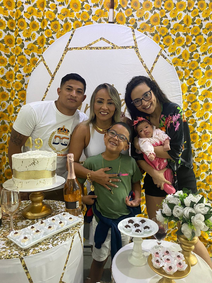 NataliaCaabral's tweet photo. Minha família 🥹❤️ https://t.co/rwIIvZz4mF