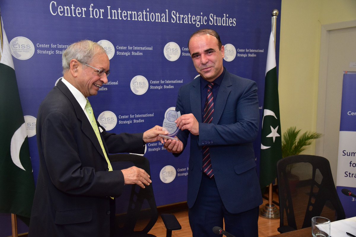 bttn_quetta's tweet image. Dr Zafar Khan @zafarwafa1977, Executive Director BTTN delivered his talk on &apos;Constituents of Strategic Stability and Imperatives for South Asia&apos; during @CISS_Islamabad&apos;s 4th Workshop for Trainers on Strategic Matters
#StrategicStability
#SouthAsia