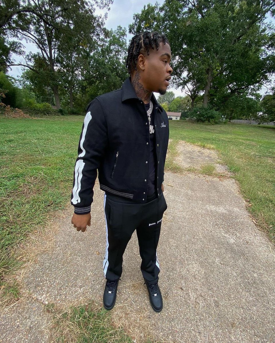 BiC Fizzle 🥶 tweet media