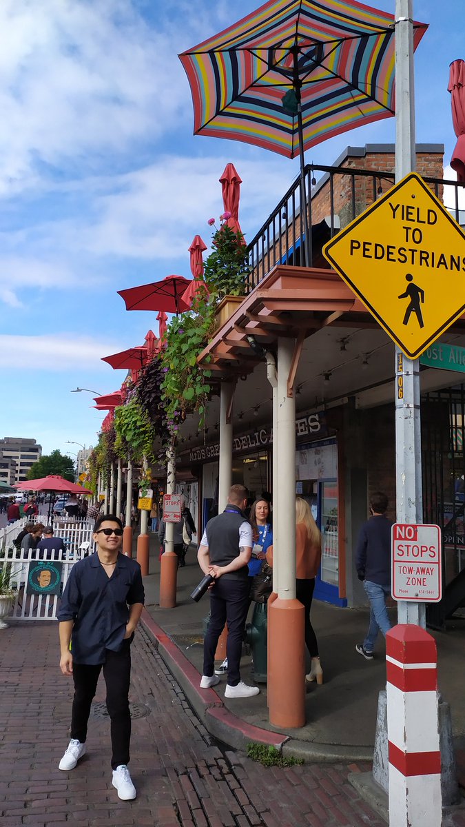 DatuTarsier's tweet photo. Caught Seattle 🎉 https://t.co/1wZcVyLl3F