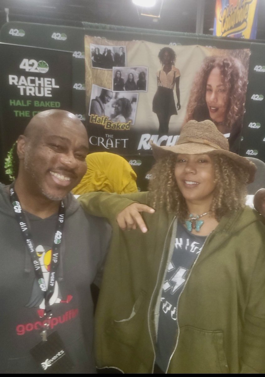 Vibed out all weekend at the amazing @the420expos got to meet my the beautiful inside & out @RachelTrue