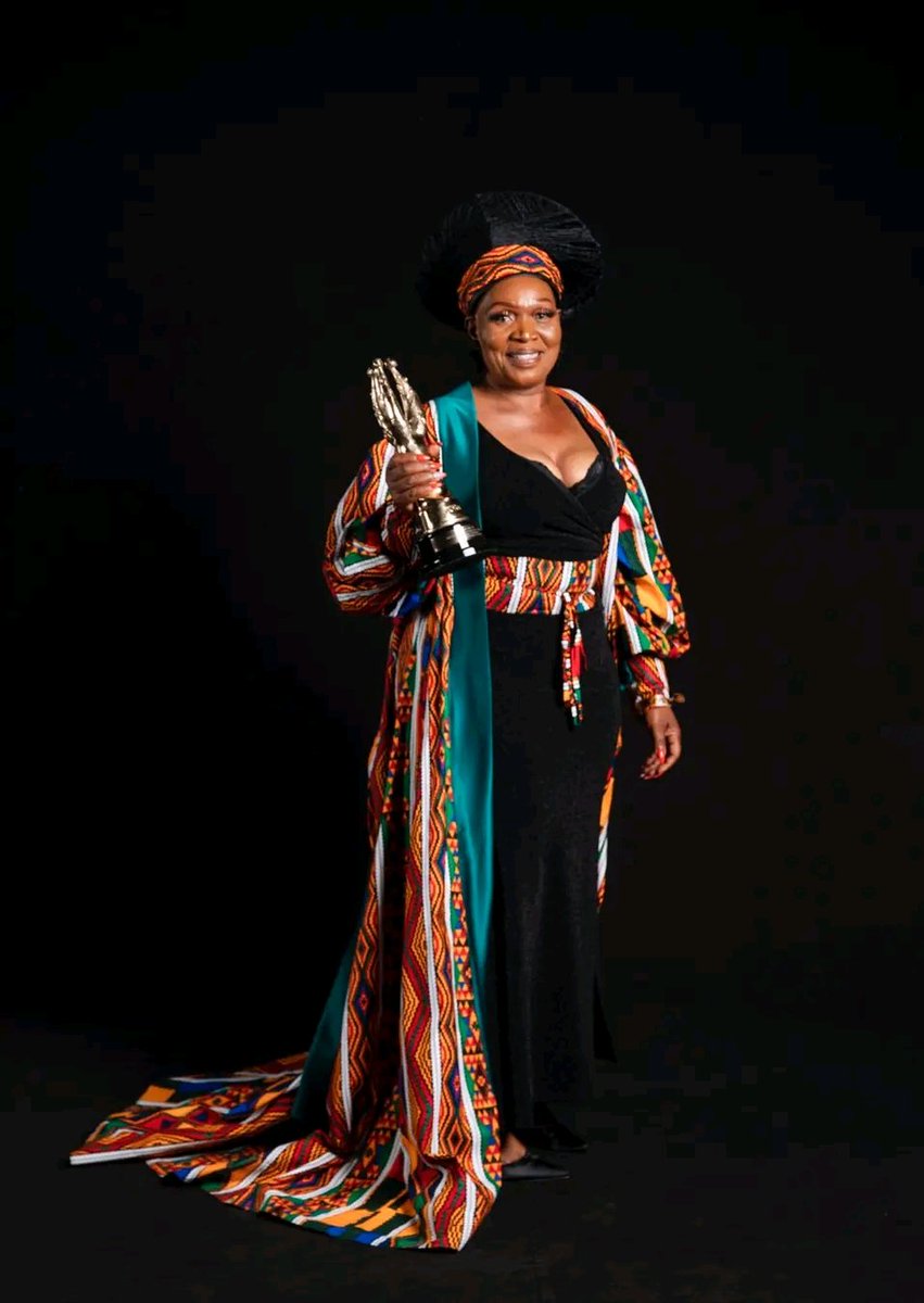 joy_zelda's tweet photo. Her name is Deli Malinga She is a Living Legend Retweet if you agree She's a Legend 

MaMzobe on Umkhokha 
#UmkhokhaMzansi https://t.co/FObZnWRXpA