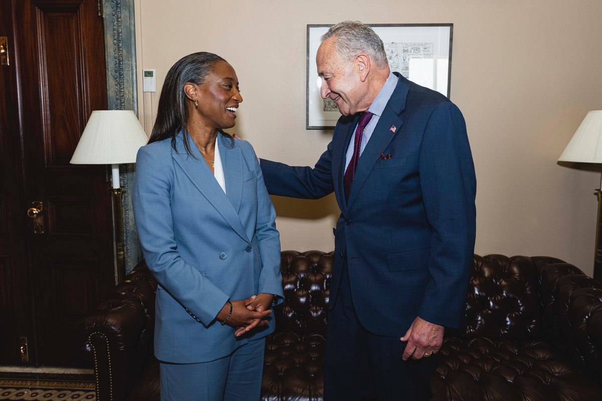 Chuck Schumer tweet media