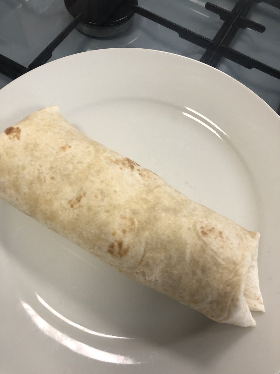 SL_THS_HE's tweet image. S1 were working on their knife skills and grilling today making theit BLT wraps. They showed excellent personal hygiene and food safety preventing cross contamination 👏 #foodpreparationskills #crosscontamination #teamwork