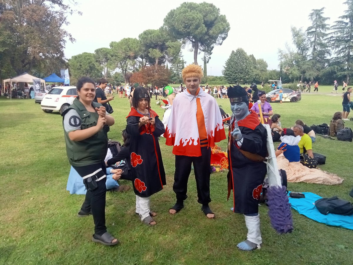 SoleBerlandieri's tweet photo. #cosplay #naruto #narutouzumaki #itachi #itachiuchiha #kisame #kisamehoshigaki #shikamaru #shikamarunara #uzumaki #uchiha #hoshigaki #nara #samehada https://t.co/KN9WtDKPUT