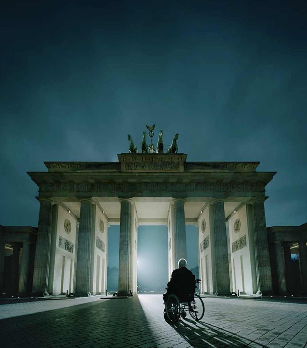 Wenn Menschen um ihre Freiheit kämpfen, brauchen sie Verbündete und Helfer. Erinnerungen an Zeiten, als Menschen miteinander in Freiheit wollten und dafür Grenzen niederrissen. 33 Jahre Deutsche Einheit. 33 Jahre Glück, Chancen und Freiheit.