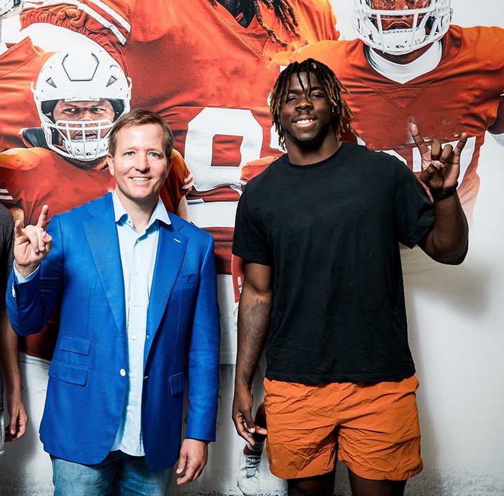 cantstopbill__'s tweet photo. Very excited to partner with Arnold &amp; Itkin for the football season! #arnolditkin @arnolditkin @jasonitkinlaw @kurtarnoldlaw https://t.co/RUojHgpOmf