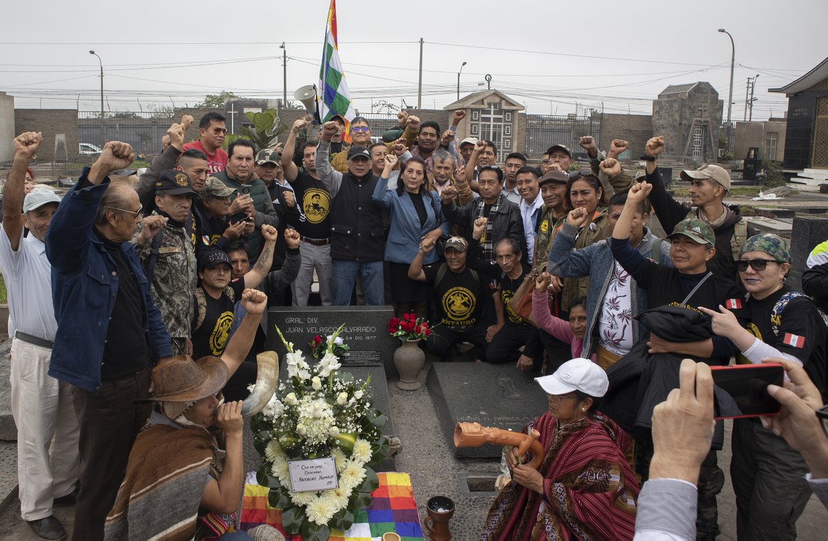 Hoy 3 de octubre celebramos el ingreso a la política del General #JuanVelascoAlvarado y venimos a rendir homenaje a nuestro prócer, nuestro héroe, a nombre de todos los patriotas del Perú. #vivajuanvelasco