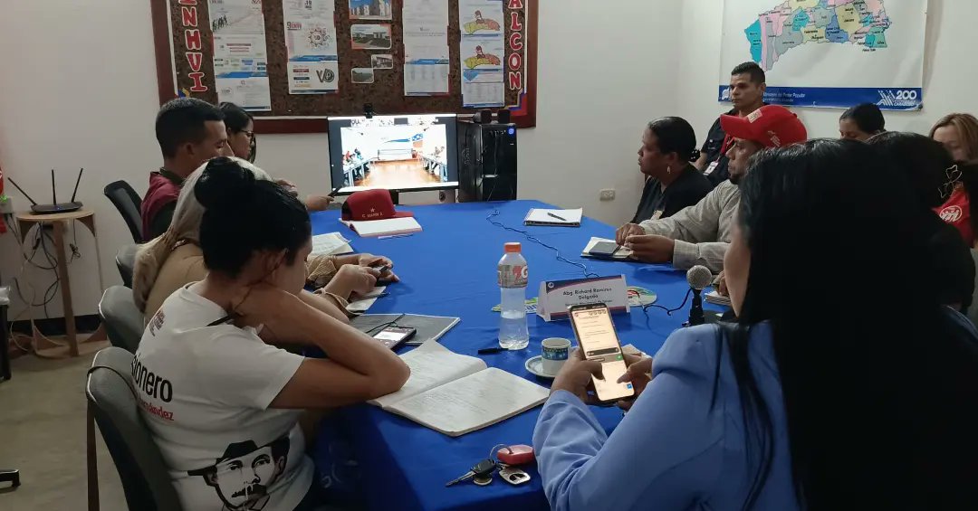 oacoroivss's tweet photo. #3Oct | La @oacoroivss participa en la reunión ampliada de la Vice-Presidencia Social con el ministro Mervin Maldonado. En esta actividad participó la coordinadora regional del Sistema de Misiones, Grandes Misiones y el #IVSS #QueNotaRegresarAClases
@MagaGutierrezV 
@Somosivss https://t.co/flVKJwcJqg