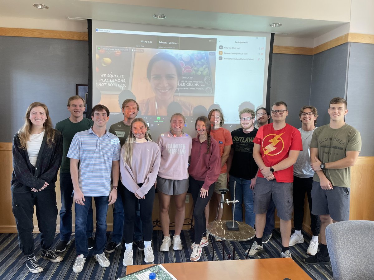 Racerbiochem's tweet photo. Thanks so much to Rebecca Cunningham (MD, PhD) (@rl_cunningham) for discussing diabetes patients and medications in Molecular Pharmacology (CHE 550) today.  She is a proud @murraystateuniv graduate and a role model for aspiring scientists and physicians. @raceralumni https://t.co/evsfhkAPVl