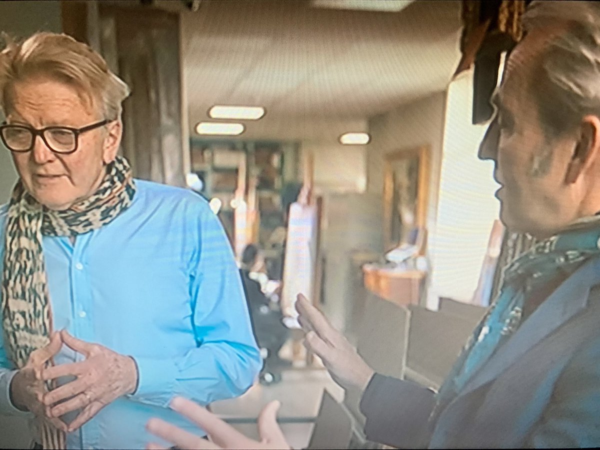 It’s an arty scarf-off #fakeorfortune