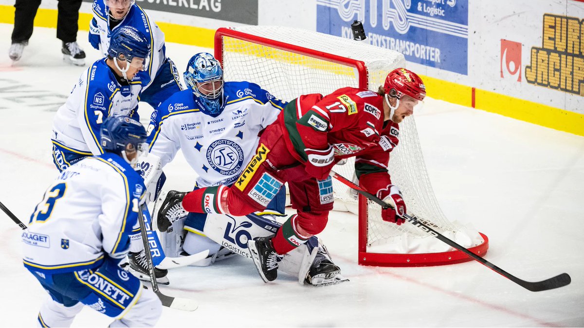 SHLse's tweet photo. Filip Larsson och hans @leksands_if segrade på bortaplan mot @MoDo_Hockey 
📲 https://t.co/CEO5JBr2cD

#MODOLIF #SHL #twittpuck #ishockey #svsshl
📸 Jonas Forsberg @bildbyran https://t.co/0VrmCNgE2d