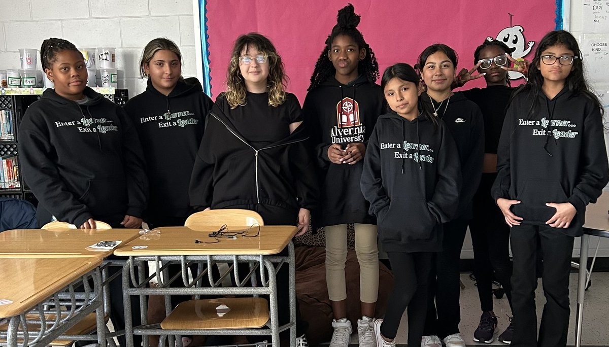 Meet our new Sign Language Club! @LBMSthree @KFerrara426 @LBMSHyde @LBSuptRodriguez @LBPSRILEY