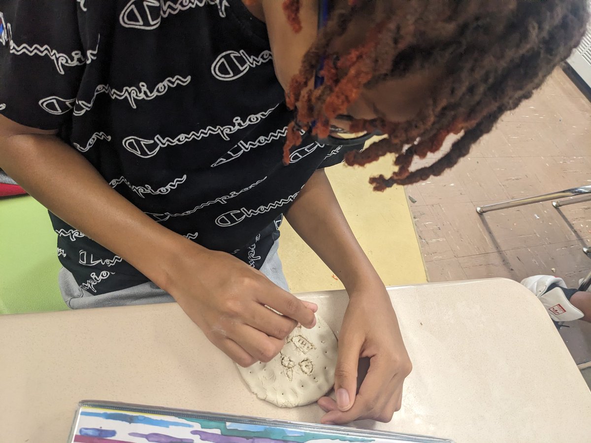 GlassGotClass tweet media