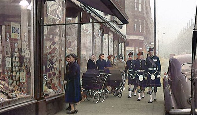 OldGlasgow.com
Colourised Image Of Soldiers From The Maryhill Barracks Walking On Maryhill Road Glasgow 1957
OldGlasgow.com